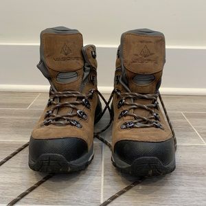 Vasque Hiking Boots. Worn once. Sz 10